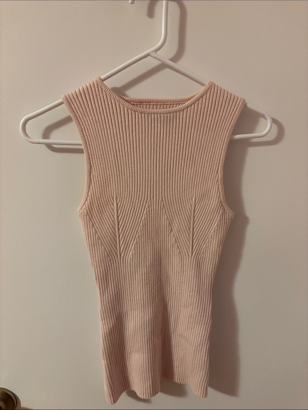 Sleeveless Ribbed Knit Tank Top in Blush Pink